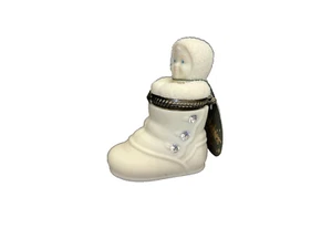 2 NWT retired 1999 Snowbabies Take the First Step Trinket Box + PIN Snowbaby NEW - Picture 1 of 13