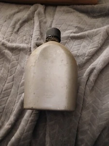 WW-2 US ARMY CANTEEN STAINLESS A.G.M. CO. 1945 - Picture 1 of 1