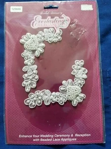 Accessorio da sposa Everlasting Elegance angoli applique in pizzo con perline 4" x 3" - Foto 1 di 2