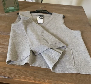 NWT Eileen Fisher DOVE Lightweight Boiled Wool V-Neck Vest Size XXS - Picture 1 of 13