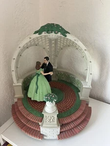 Gone With The Wind- Deluxe Illuminated Musical Gazebo Used NO CORD - Picture 1 of 6