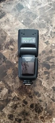 Neewer NW570 15 Channel Flash Speedlite for Canon Nikon Sony Panasonic Olympus - Image 1 of 4