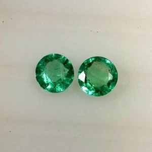 0.53ct Natural Emerald round 4.3mm size top fire green luster matching pair gems - Picture 1 of 4