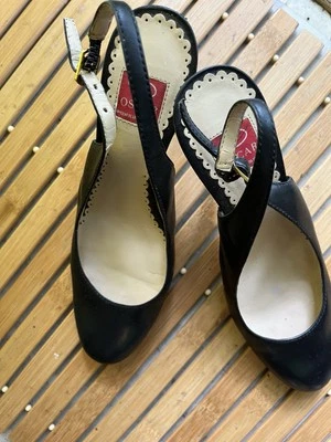 Sandalia Oscar de la renta Tacones Gatito Negra Talla 5.5 M  Foto 1 de 3