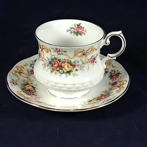 Rosina China Queen's Tea Cup & Saucer England - Picture 1 of 6