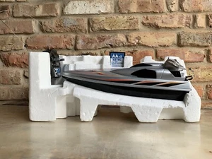 Speed Boat FS ‘ With Control Radio Cutting Edge Hobbies’ - Picture 1 of 14