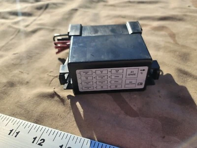 Chevy Camaro 2012-2015 6,2 L SS BLOQUE DE CONEXIONES OEM Foto 1 de 4