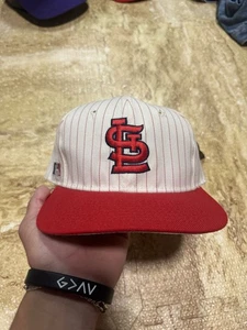 Vintage neu mit Etikett St Louis Cardinals MLB Mütze seitliches Logo Druckknopflasche The Pro Sports Specialties - Bild 1 von 11