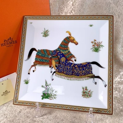 Hermes Paris Cheval d'Orient Square Plate Tray Porcelain Tableware 19cm w/Case - Image 1 of 4