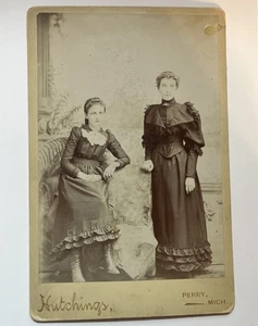 Hutchings Photographer Perry Michigan Cabinet Cards Photo Young Ladies, Sisters - Picture 1 of 5