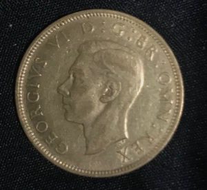 One 1945 Great Britain 2 shilling good condition 50% silver pre decimal - Picture 1 of 3