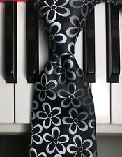 CROFT & BARROW / Bold Blooms in Blued Silver & Black Grand Graphic Silk Necktie