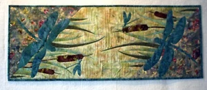 Table Runner " Dragonflies In The Reeds" 39 3/4" x 15 12" HANDCRAFTED NEW - Picture 1 of 5