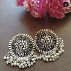 stud earring Indian - Picture 1 of 1
