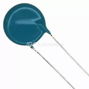 5 x CONDENSATORE CERAMICO CC 3300PF 3000V (5 pezzi) - Foto 1 di 1
