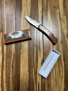 New Marbles Wood Lockback Folding Pocket Knife - MR470 - Picture 1 of 7