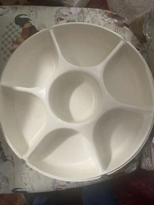 Tupperware Serving Center Large Divided Veggie Tray Beige 1665-5, 1666-1, 1667-7 - Picture 1 of 4