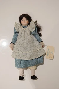 Muñeca de porcelana vintage Russ Berrie Calico Cousins "Jessica" 15 pulgadas floral suave - Imagen 1 de 7