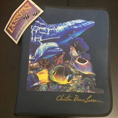 Carpeta de 3 anillos vintage de los 90 artista marino CHRISTIAN RIESE LASSEN con estampado de delfines nueva con etiquetas Foto 1 de 4