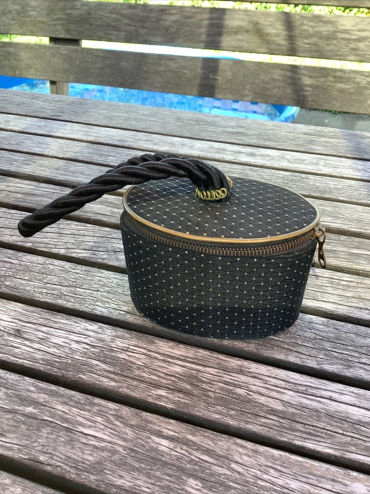 Mini bolso pulsera vintage de oro negro de los años 40 hecho en Alemania Foto 1 de 4