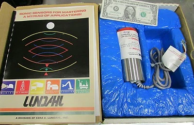 New Lundahl Ultrasonic Analog Sensor, Caustic Liquid Level, Process PLC, DCU-8V - Image 1 of 4