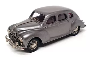 Lansdowne 1/43 Scale LDM26 - 1953 Jowett Javelin Deluxe - Athena Grey - Picture 1 of 5
