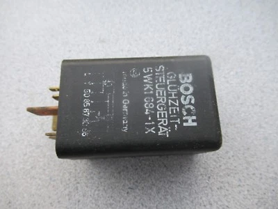 Relé de bujía incandescente BOSCH 5WK1684-1X C#E301 Foto 1 de 4