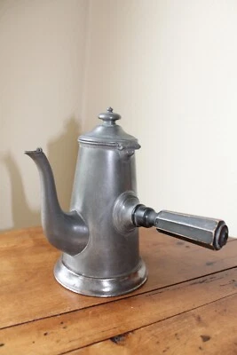 ancienne cafetière en métal mixte infusible - manche en bois noirci - Photo 1/4