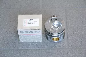 VW Audi Skoda Original Kolben 1-2 Zylinder ATD / AVB / 038 107 065 E Q001 - Picture 1 of 4