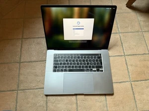 MacBook Pro 16“ 2019 2,6GHz i7 32GB 512GB 5300M 4GB A2141 - Bild 1 von 8