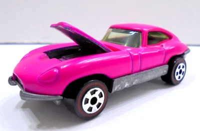 Johnny Lightning Redline Jaguar XKE Conmemorativo Edición Limitada Rosa Caliente Foto 1 de 4