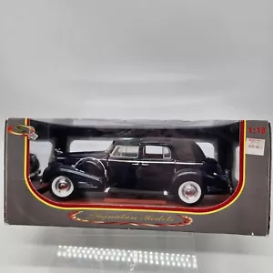 Signature Models 1938 CADILLAC V16 FLEETWOOD 1/18 Diecast Car Dark Blue w/Box - Picture 1 of 13