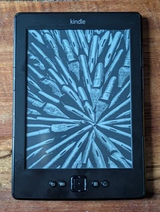Amazon Kindle 5th Generation - Black - Model D01100 2GB eReader - Picture 1 of 8