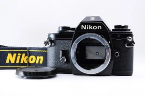 Nikon EM analoge Spiegelreflexkamera 35 mm schwarz, Giorgetto Giugiaro Design "Little Nikon" - Bild 1 von 13