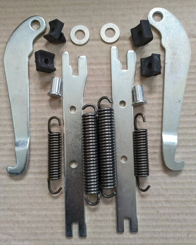 Kit de reparación de frenos traseros Lada 2105 2107 Rear brake repair kit - Image 1 of 1