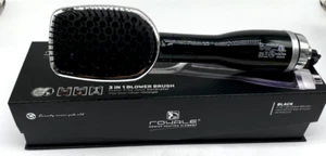 Royale Static Free Ionic Generator 3 In 1 Blower Brush - Hair Dryer/Detangler - Picture 1 of 6