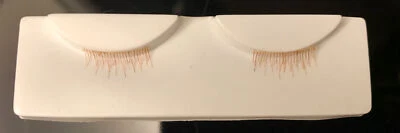 Muñeca WISPY BABY UPPER Pestañas Ojos ROJO ZANAHORIA (5/8" x 1/4") NUEVA sin marca Foto 1 de 4