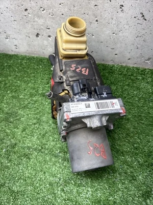 2013 -2016 Nissan Pathfinder 3.5 Electric Hydraulic Power Steering Pump - Image 1 of 4