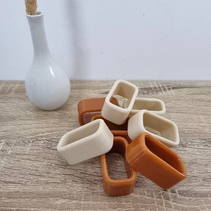 Vintage Plastic Napkin Rings x8 – Retro 70s Orange + Cream Acrylic Look - Picture 1 of 5