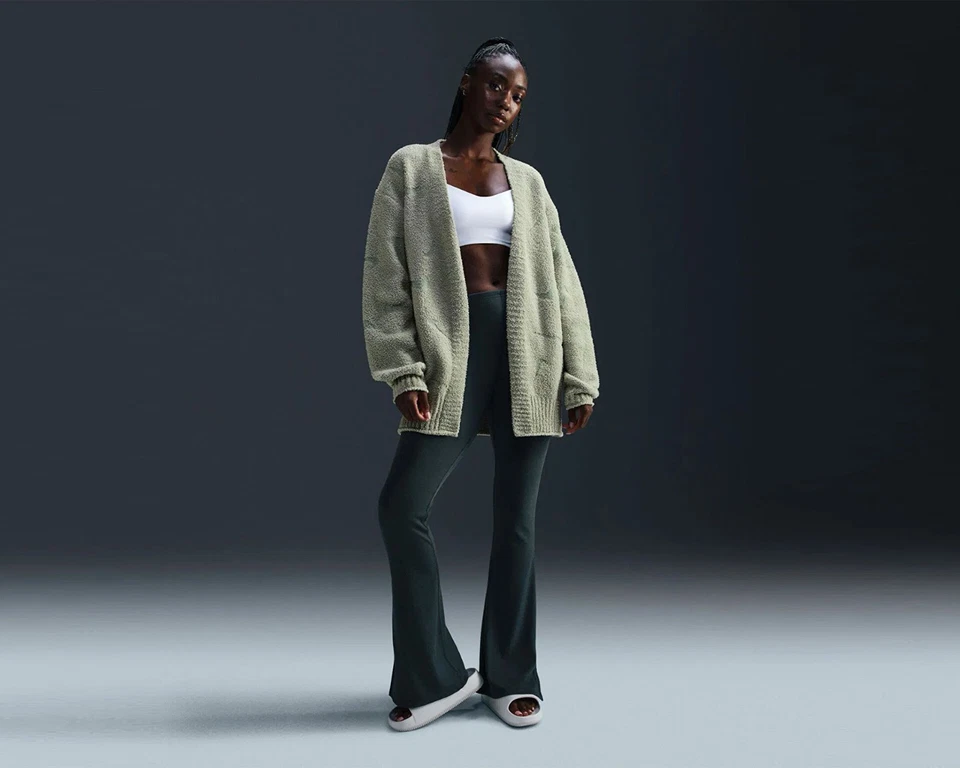 Nike Womens Size M Oversized Phoenix Cozy Knit Bouclé Cardigan FZ1711-370