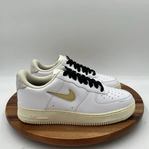 Size 8 Nike Mens Air Force 1 ‘07 LX ‘Pale Vanilla’ White Sneakers Shoes - Picture 1 of 13