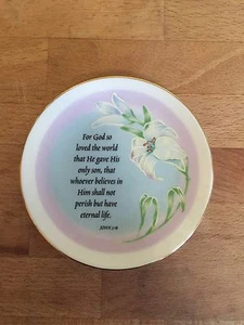 Russ Berrie & Company Gentle Moments Small Porcelain Plate & Easel No. 15709 - Picture 1 of 7