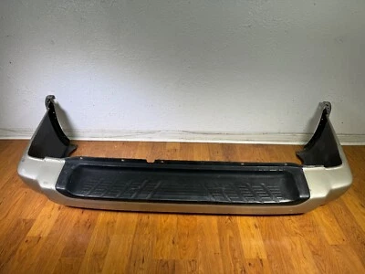 Cubierta de parachoques trasero Infiniti QX4 2001 2002 2003 OEM 85022-3W740 Foto 1 de 4