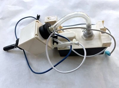 Bomba de agua genuina para deshumidificador Whirlpool WDH70EAPW 70 pintas 2018 Foto 1 de 4