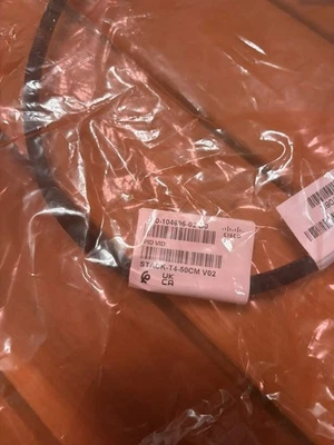 Nuevo cable apilable Cisco STACK-T4-50CM 50 cm módulo apilable Catalyst 9200L 1,6 pies Foto 1 de 4