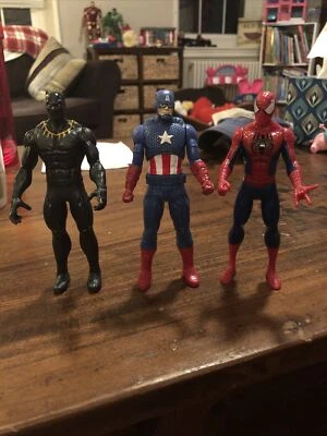 3 bonecos Hasbro SA 6” 2015 Pantera Negra Capitão América Homem-Aranha Leia a descrição - Imagem 1 de 4