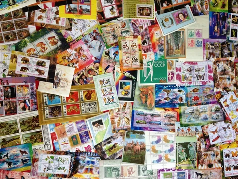 Special Lot Box - 1,000 items Mix of Countries of the World - Cat value $5,000+ Cover