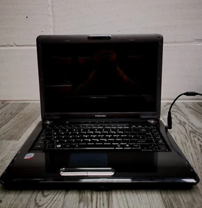 Toshiba Satellite A300-1J1 Personal Laptop - Grey (PSAG0E-03U01YEN) **FAULTY** - Picture 1 of 10