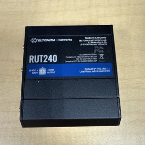 Teltonika RUT240 Routeur cellulaire industriel 4G LTE Wi-Fi (sans antenne) - Photo 1/3