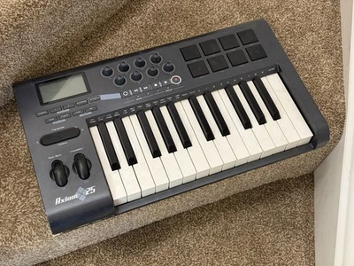 M-Audio Axiom Keyboard Controller 25-Key USB Midi - Image 1 of 4